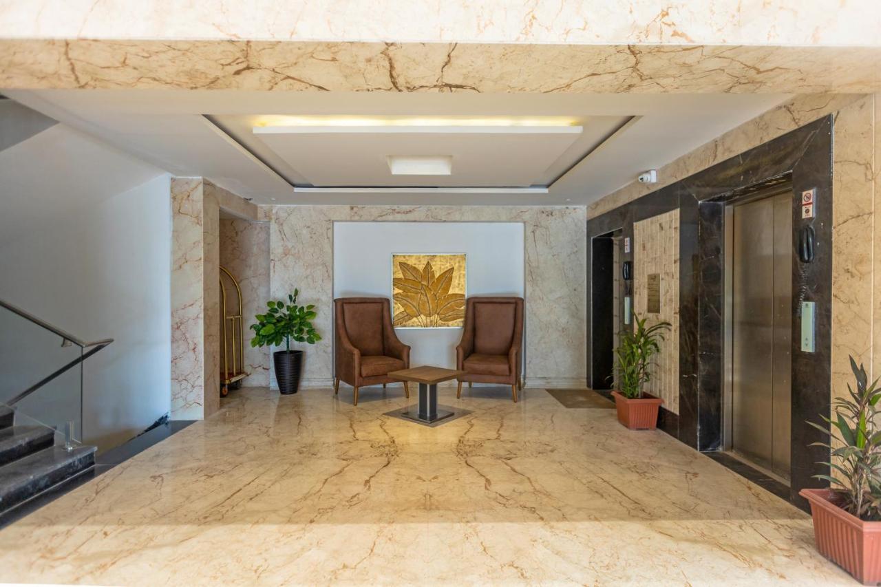 Pride Hotel Bhopal Buitenkant foto