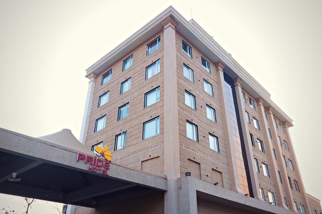Pride Hotel Bhopal Buitenkant foto
