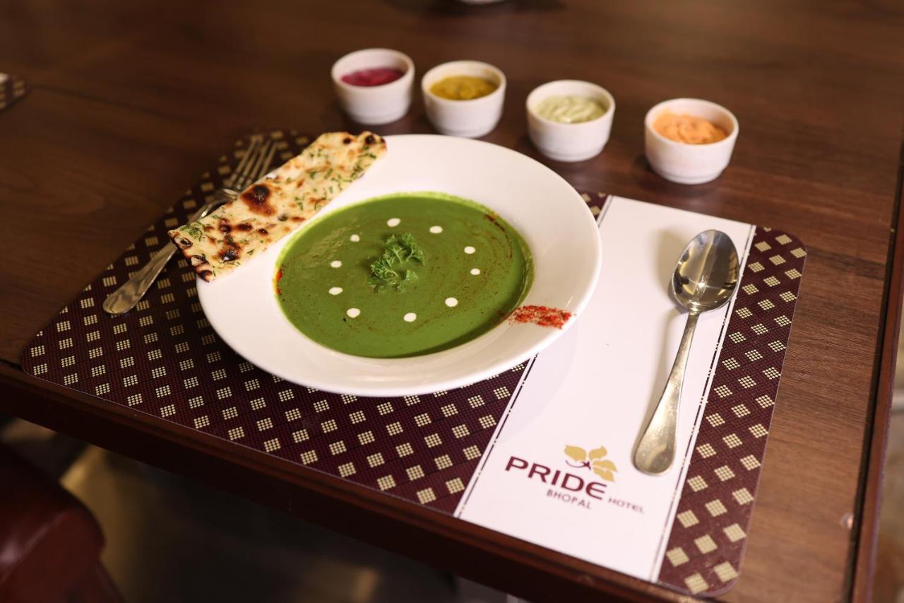 Pride Hotel Bhopal Buitenkant foto